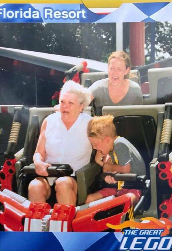 Funny People On The Rides (24 pics)