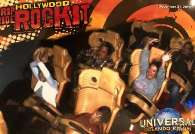 Funny People On The Rides (24 pics)
