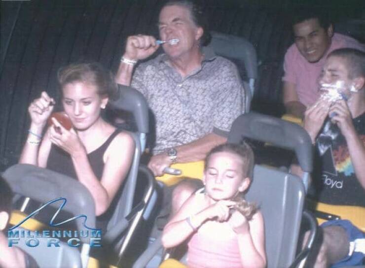 Funny People On The Rides (24 pics)