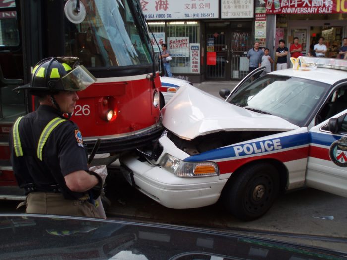 Odd Car Crashes (22 pics)