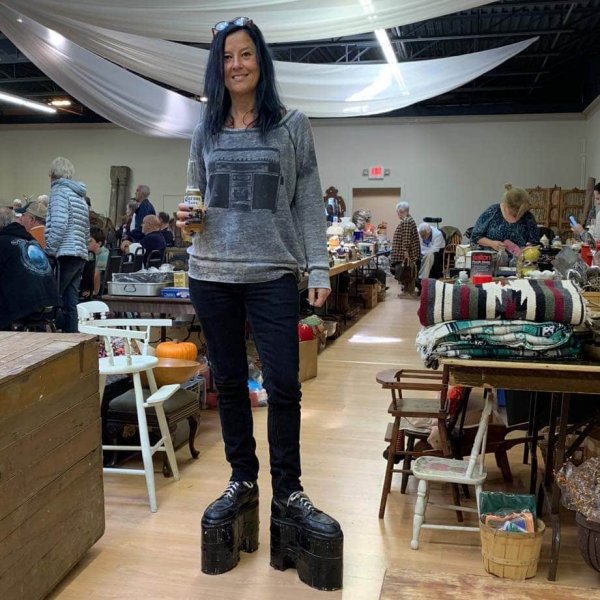 Interesting Finds In Thrift Shops (18 pics)
