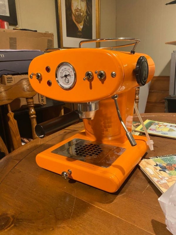 Interesting Finds In Thrift Shops (18 pics)