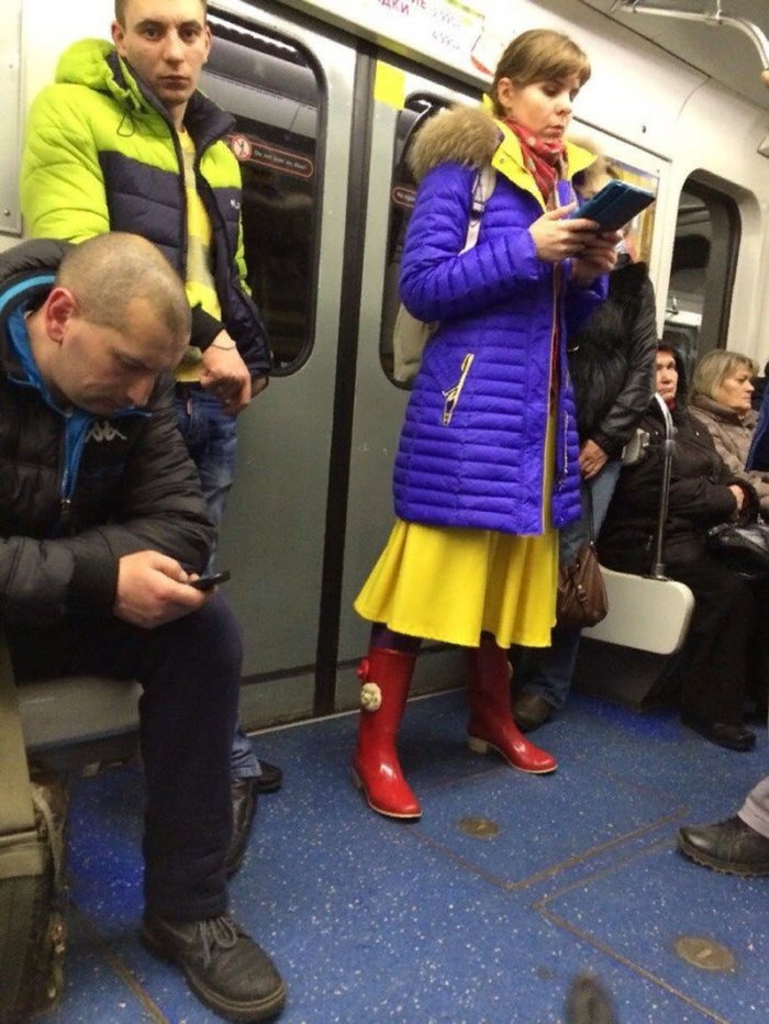 Strange People In The Subway (25 pics)
