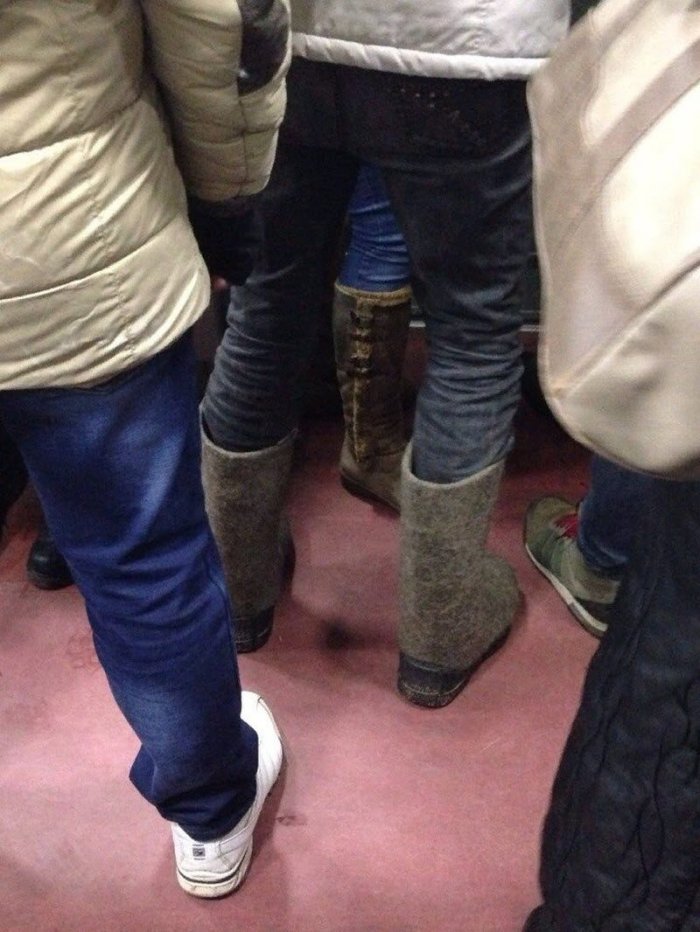 Strange People In The Subway (25 pics)