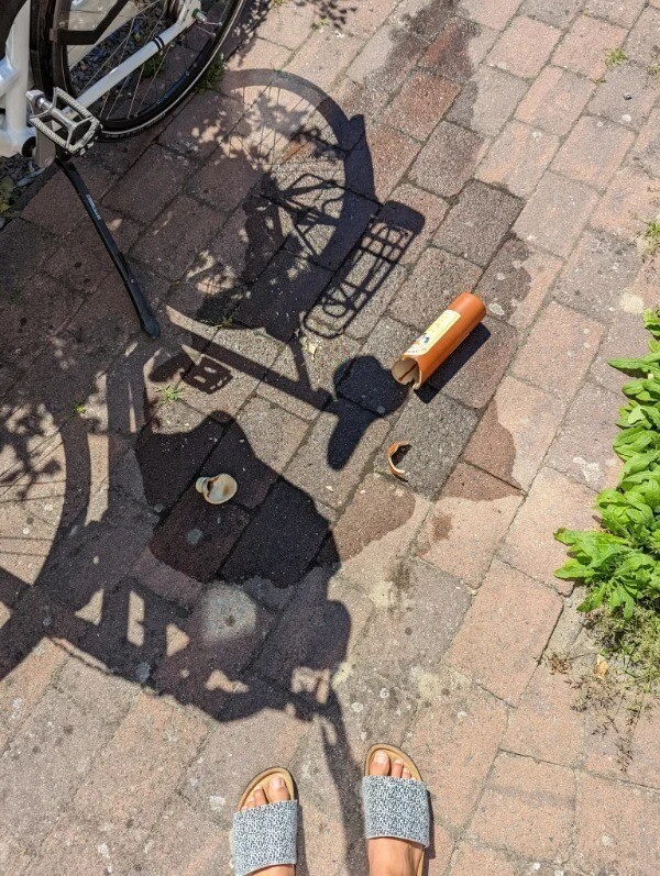 Bad Days Happen (17 pics)