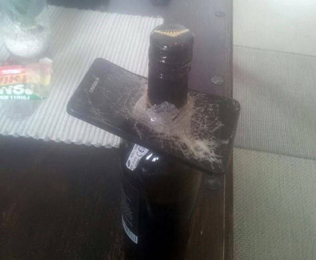 What Is Going On Here? (17 pics)