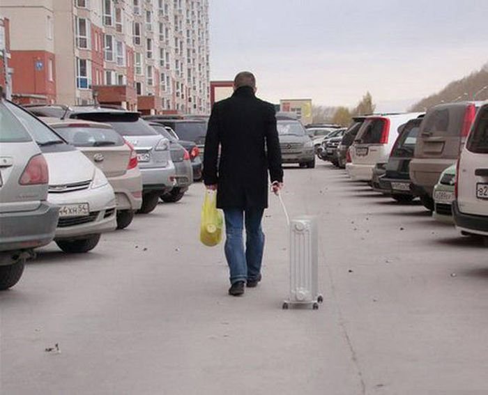 What Is Going On Here? (17 pics)