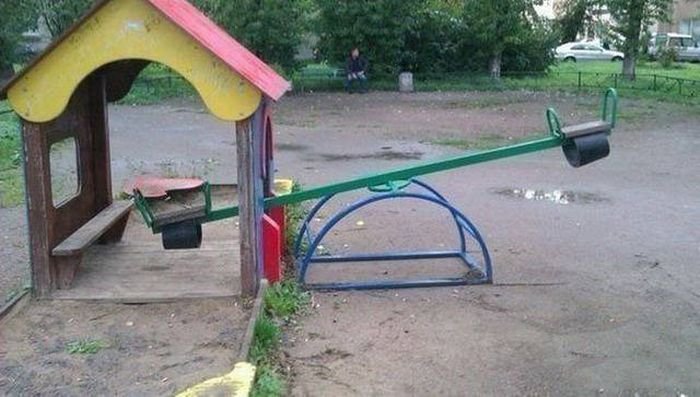 What Is Going On Here? (17 pics)