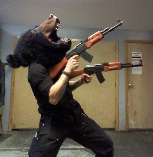 What Is Going On Here? (17 pics)