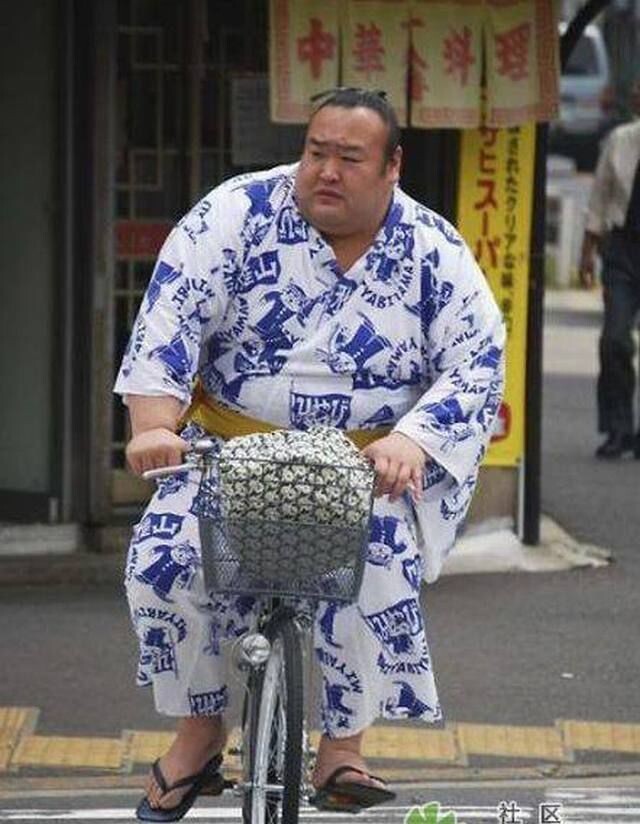 Strange Photos From Asian Countries (15 pics)