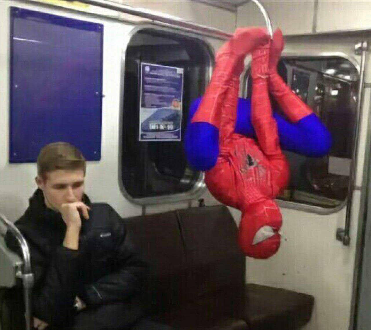 Strange People In The Subway (15 pics)