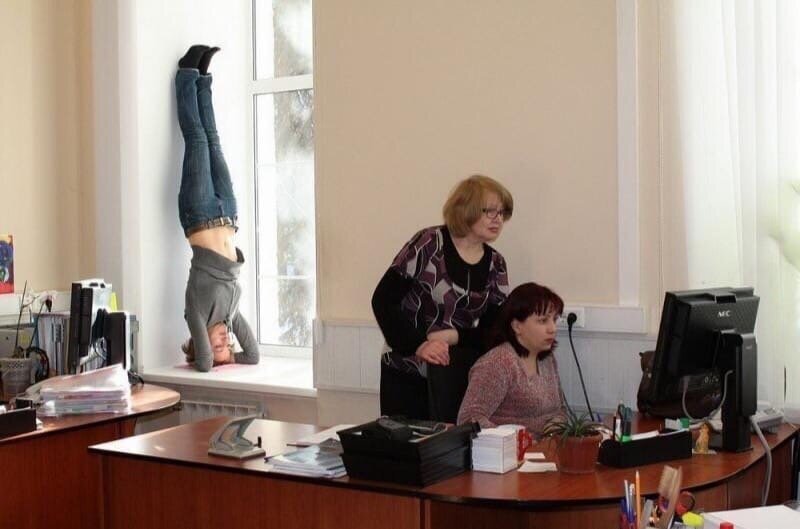 What Is Going On Here? (14 pics)
