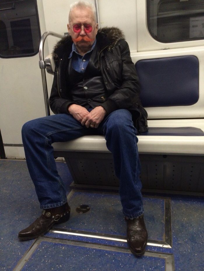 Strange People In The Subway (15 pics)