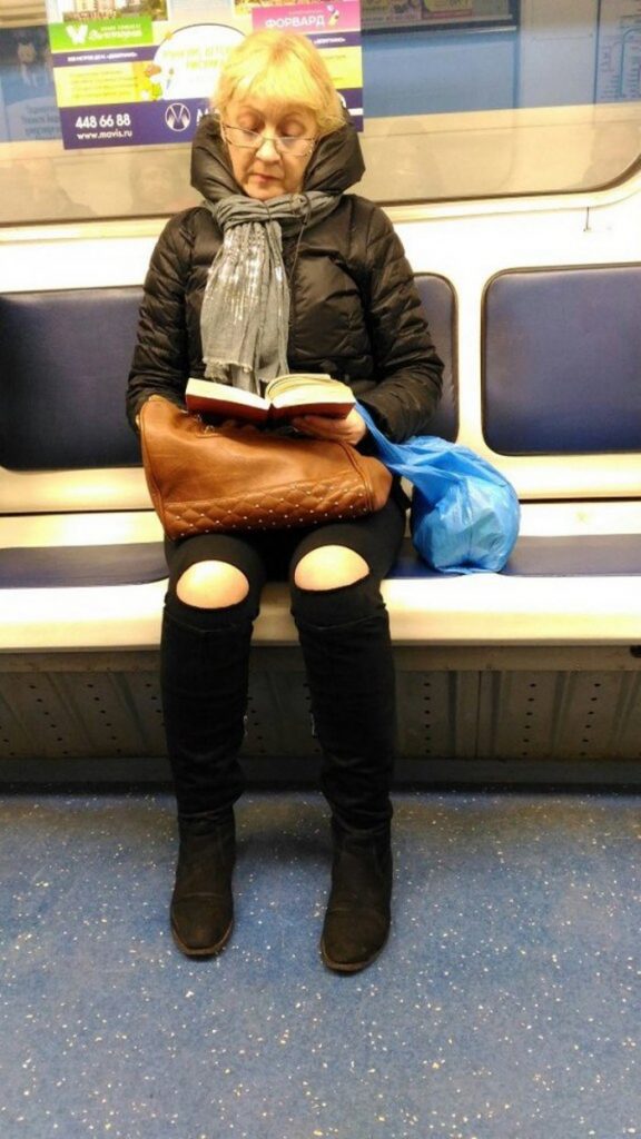 Strange People In The Subway (15 pics)