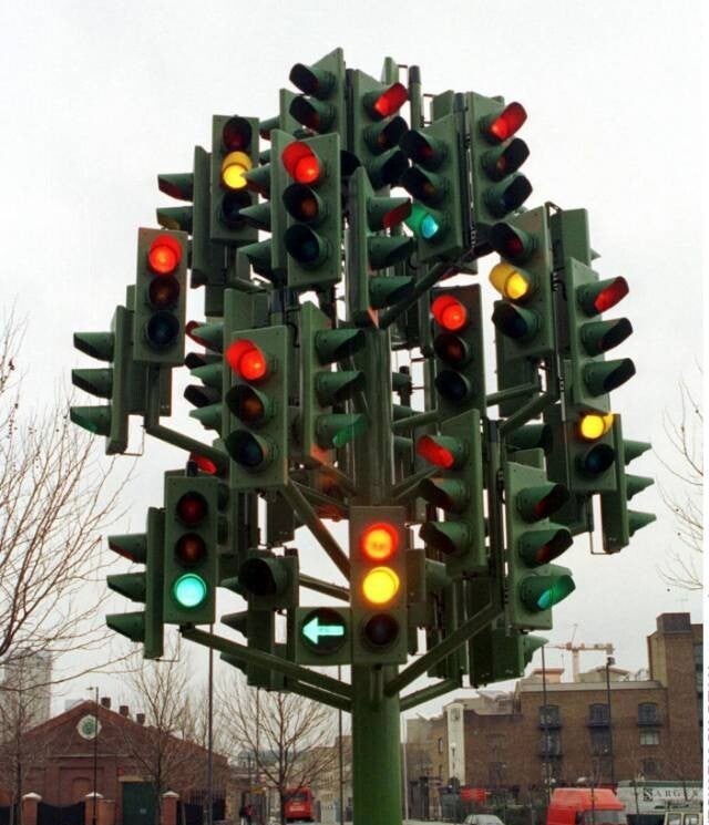 What Is Going On Here? (15 pics)