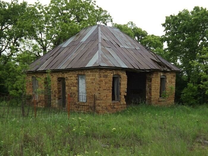 Awesome Abandoned Places (17 pics)