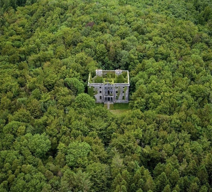 Awesome Abandoned Places (17 pics)