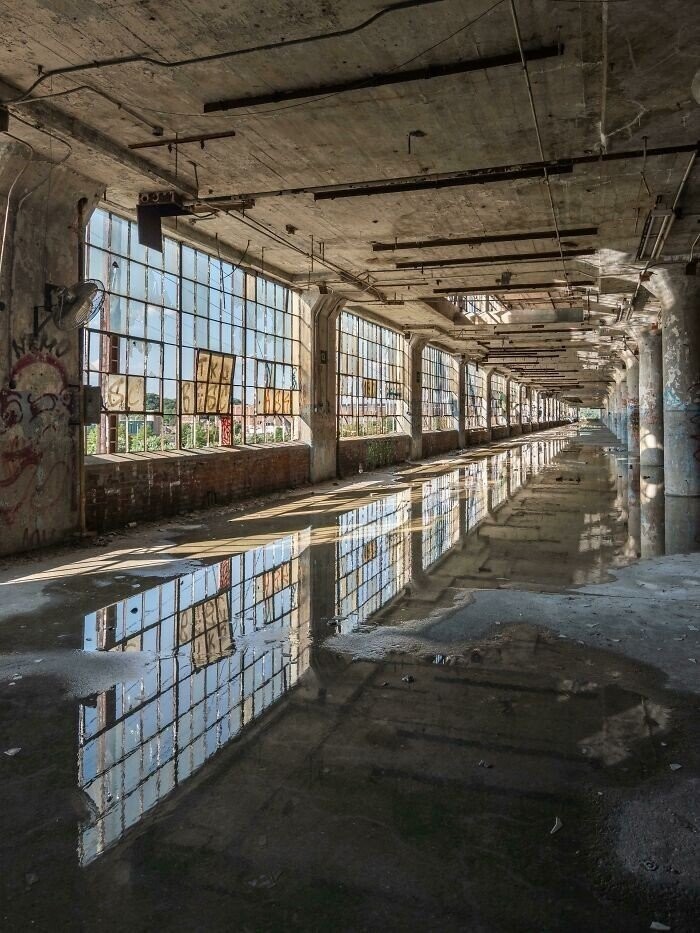 Awesome Abandoned Places (17 pics)