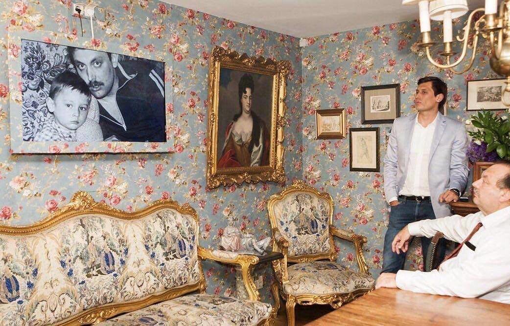 Odd Interiors (15 pics)