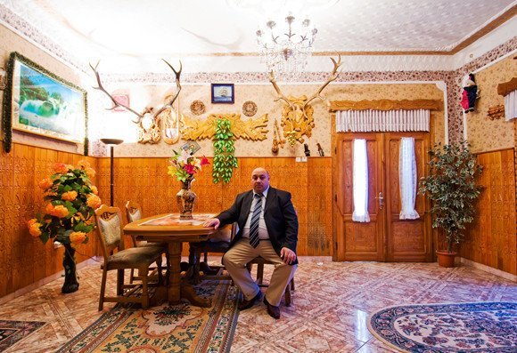 Odd Interiors (15 pics)