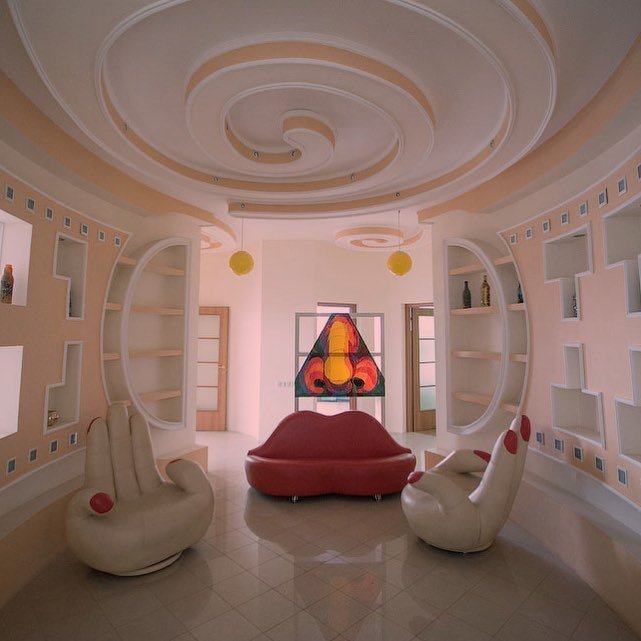 Odd Interiors (15 pics)
