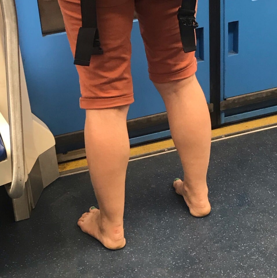 Strange People In The Subway (24 pics)