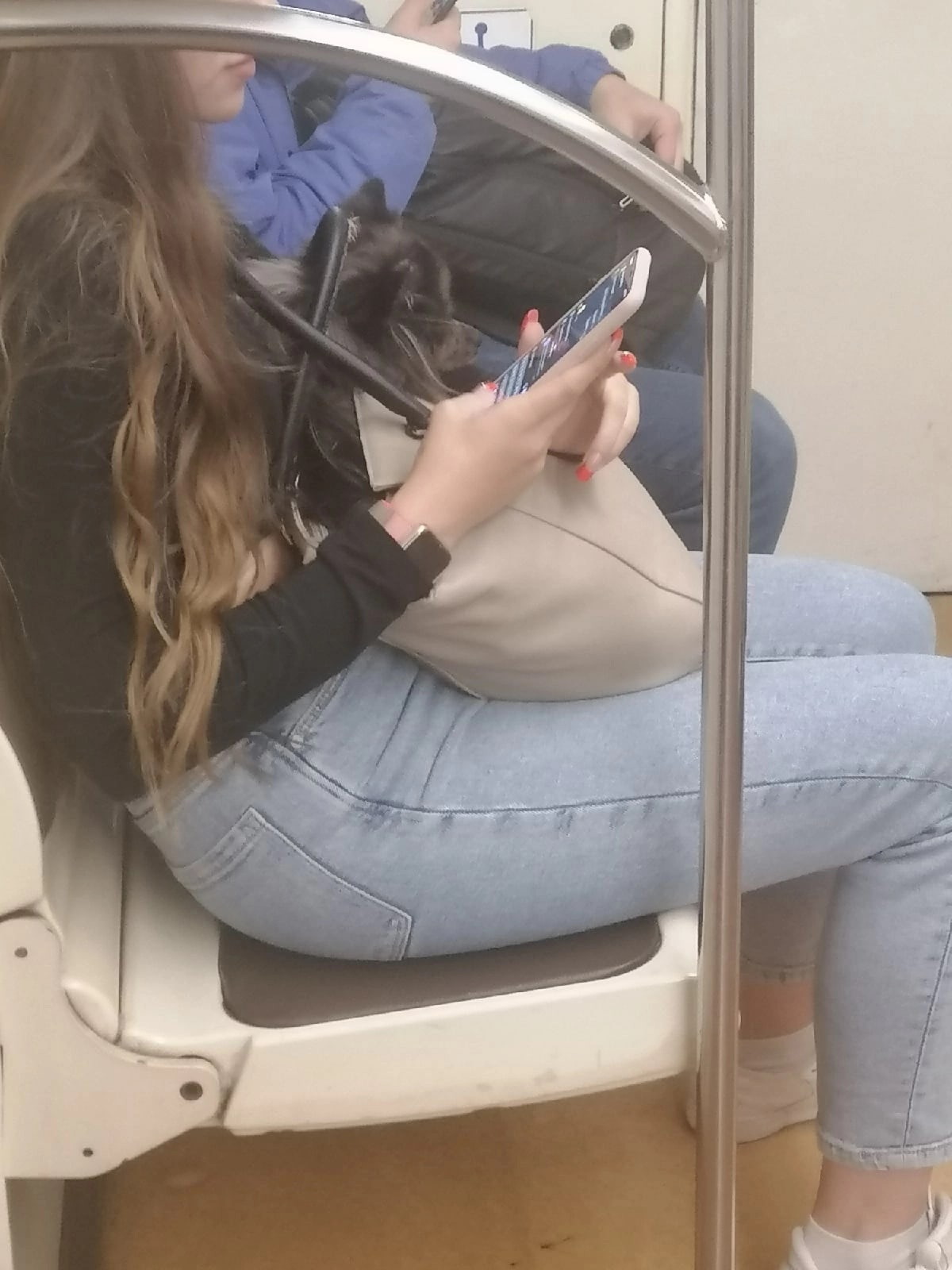 Strange People In The Subway (24 pics)