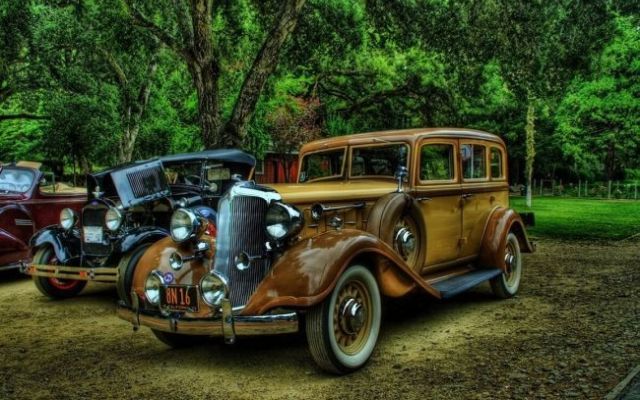 Amazing Retro Cars (15 pics)