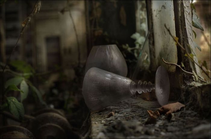Scary Abandoned Places (22 pics)