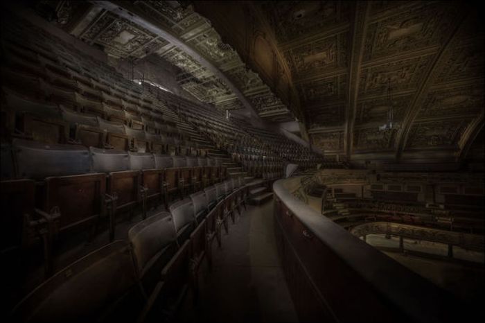 Scary Abandoned Places (22 pics)