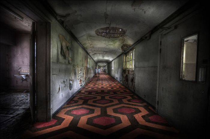 Scary Abandoned Places (22 pics)