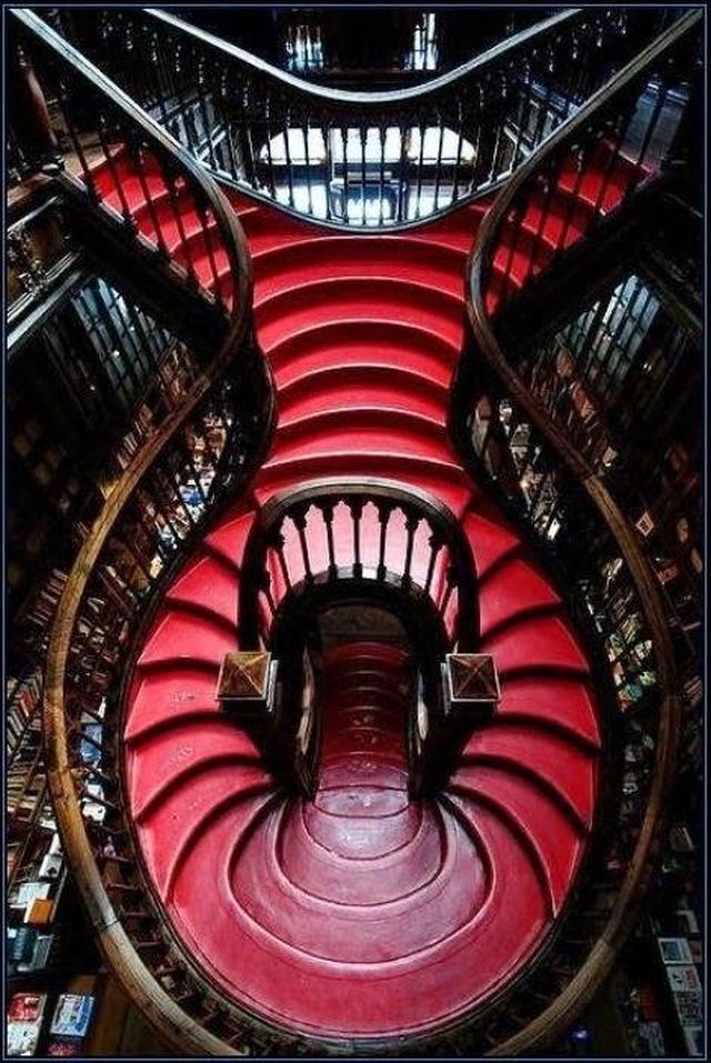 Strange Stairs (15 pics)