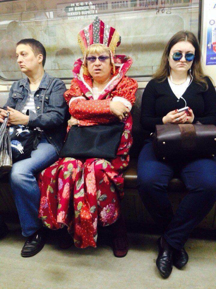 Strange People In The Subway (15 pics)