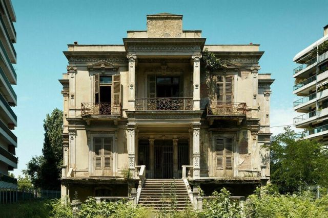 Beautiful Abandoned Places (14 pics)