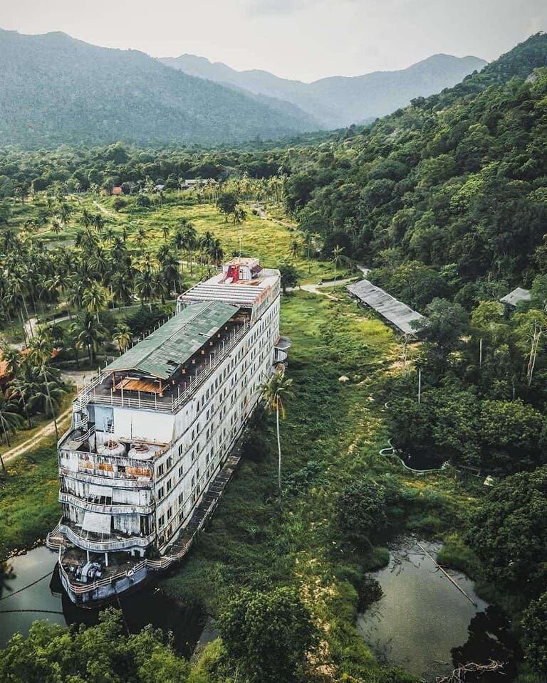 Abandoned Places (17 pics)