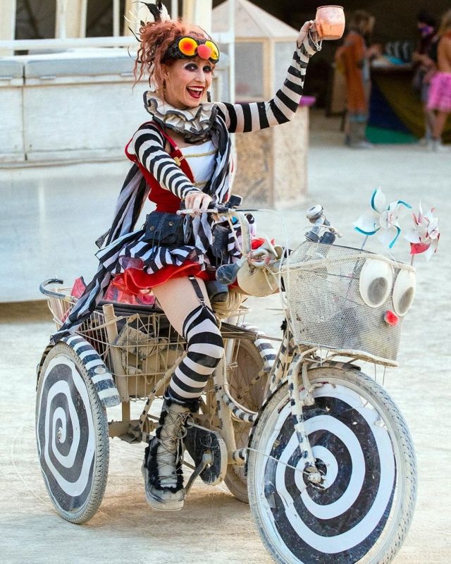 People At ''Burning Man 2022'' (14 pics)