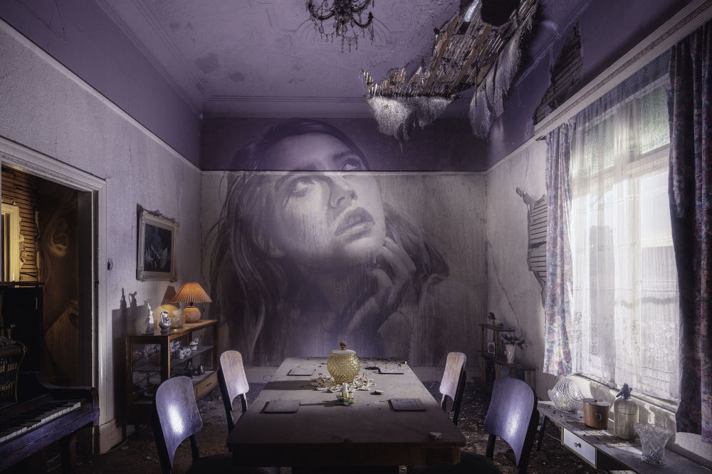 Awesome Female Portraits In Abandoned Houses (19 pics)