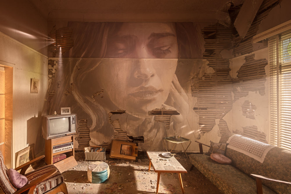 Awesome Female Portraits In Abandoned Houses (19 pics)