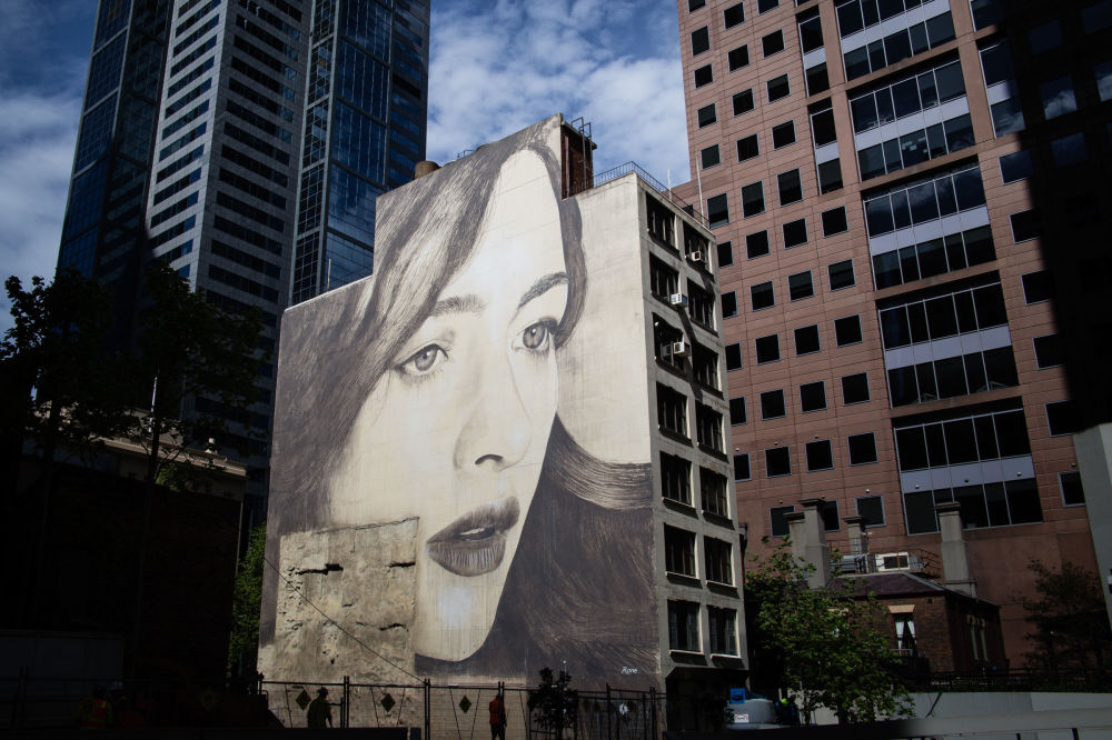Awesome Female Portraits In Abandoned Houses (19 pics)