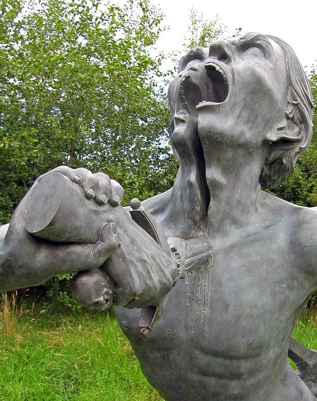 Scary Sculptures (15 pics)