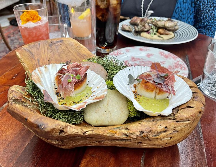 Weird Food Serving (16 pics)
