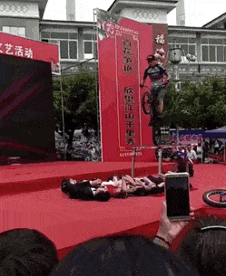 Acid GIFs, September 21 (25 gifs)