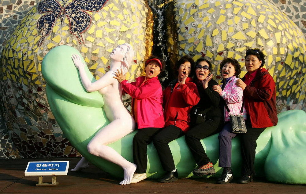 Strange Photos From Asian Countries (23 pics)