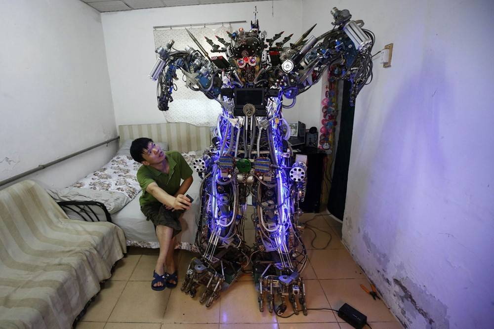 Strange Photos From Asian Countries (23 pics)