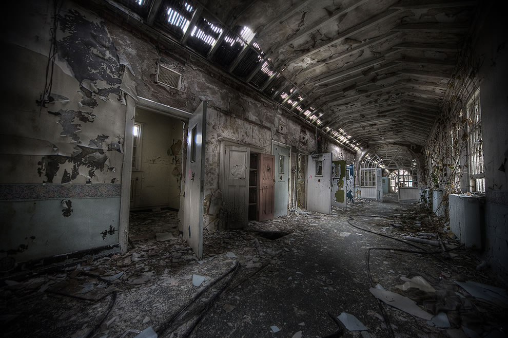 Beautiful Abandoned Places (20 pics)
