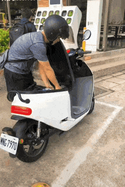 Acid GIFs, September 26 (25 gifs)