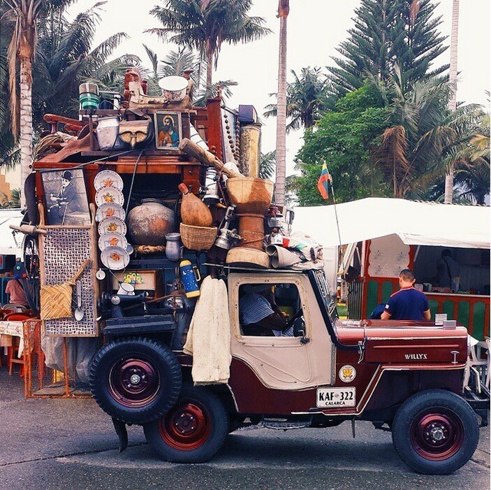 Unusual Parade Of Jeeps (20 pics)