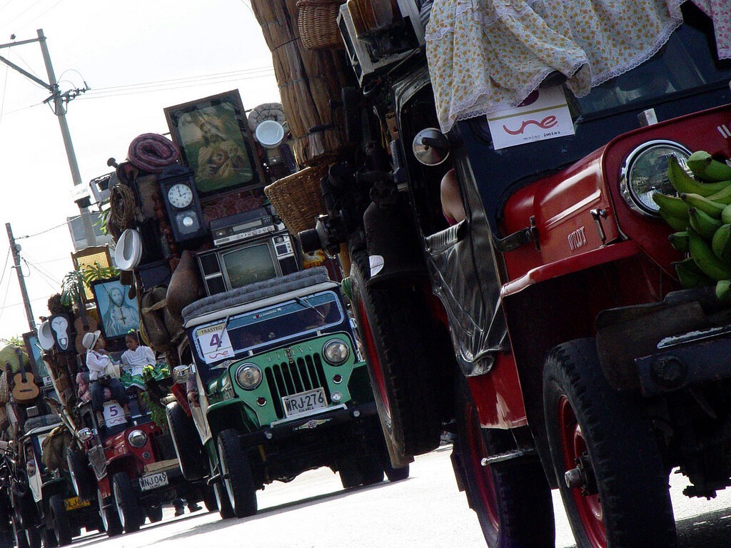 Unusual Parade Of Jeeps (20 pics)