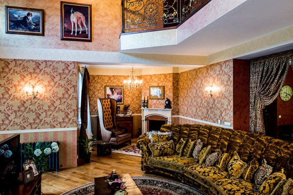 Odd Interiors (19 pics)