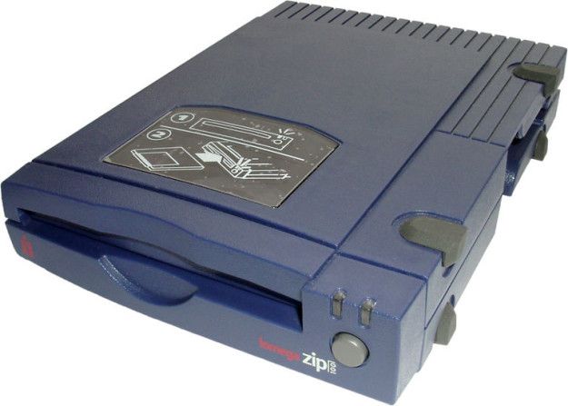 Nostalgic Things From The 90's (18 pics)